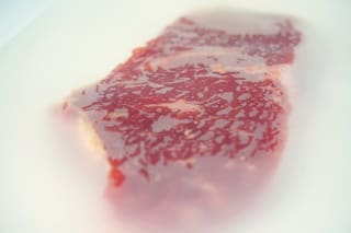 Investigaron un nuevo material para conservar la carne que promete ser revolucionario