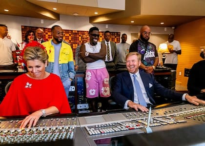 Los reyes de los Países Bajos pasaron un divertido momento en un estudio de grabación en Atlanta (Foto: Instagram @patrickvkatwijk)