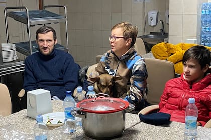 Los rostros de la guerra, Kiev bajo ataque. Refugio 6 am del Viernes.