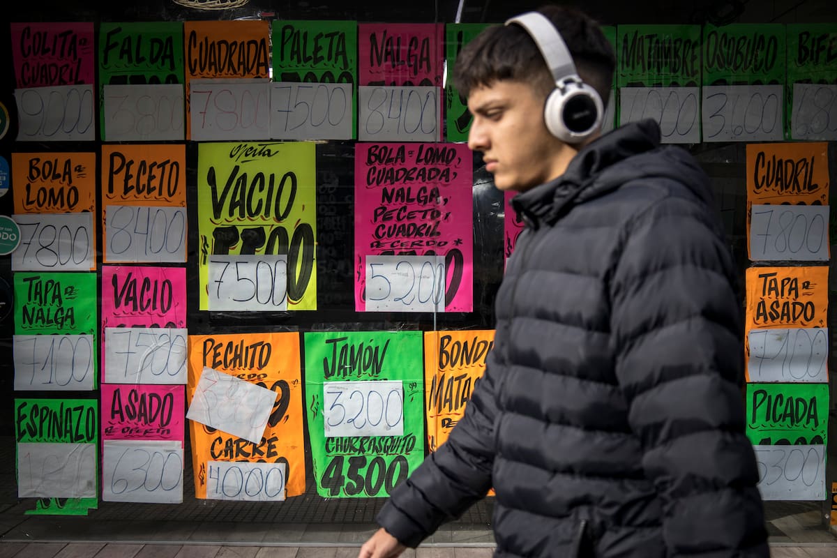 Los saltos en el tipo de cambio suelen generar remarcaciones en los precios, pero, según los analistas, esta vez eso será más leve