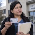 Qué pasará con el permiso de trabajo EAD para los salvadoreños que quedan en un limbo migratorio
