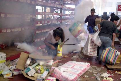 Los saqueos y las cacerolazos fueron uno de los símbolos de la crisis histórica de 2001.