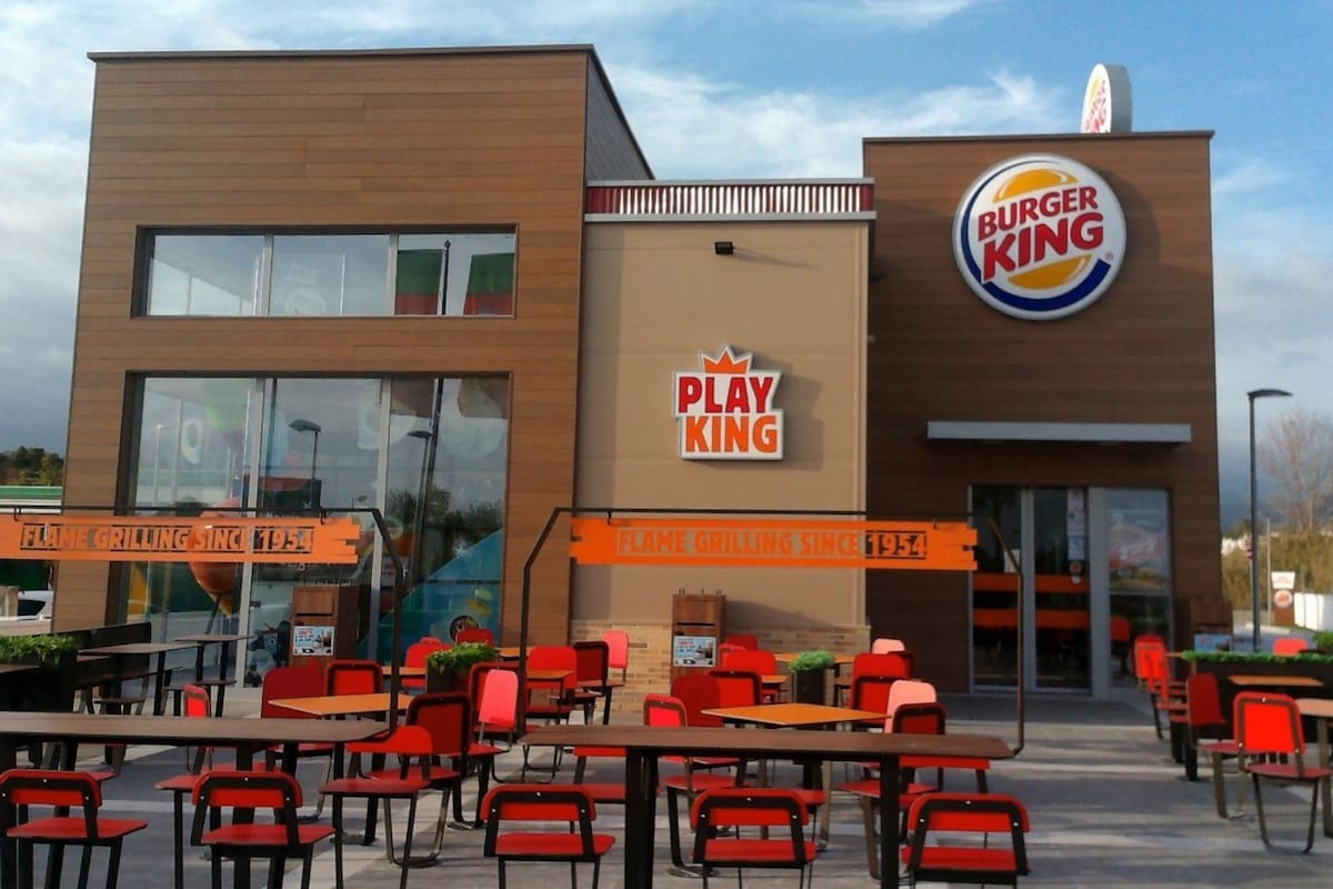 Los seguidores de Burger King tienen motivos para celebrar antes de Navidad, ya que la popular cadena de comida rápida lanzó un evento especial que dura todo diciembre (Archivo)
