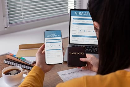 Los servicios para visados y pasaportes estadounidenses se mantienen por el momento en los consulados