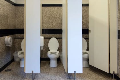 Los servicios sanitarios de uso libre son cada vez más precarios