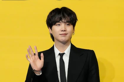 Los siete miembros de BTS completan el servicio militar obligatorio