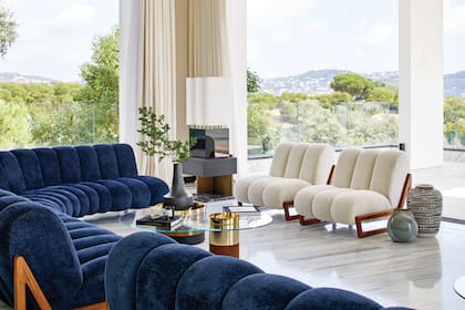 Los sillones son modelo Theodore (Humbert & Poyet)