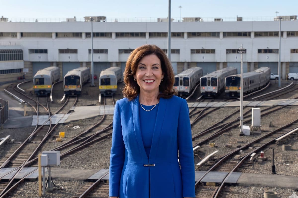 Los sindicatos del LIRR y la MTA se encuentran en negociaciones críticas para evitar una huelga programada para el 16 de mayo