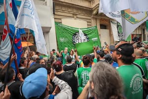 Los sindicatos estatales deberán presentarse este miércoles para reabrir la negociación paritaria