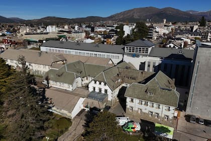 “Los síntomas comenzaron a los 46 días de haber contactado con su pareja, previo a la internación de él”, explicó el jefe del área de Epidemiología del hospital, Rodrigo Bustamante