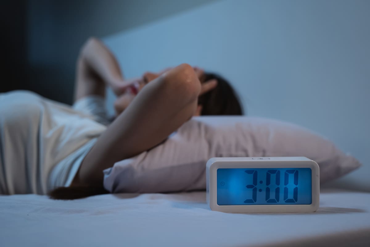Los sofocos, las alteraciones del sueño y otros síntomas forman parte de la transición menopáusica, una de las tres etapas hormonales analizadas en el estudio sobre cambios cerebrales femeninos