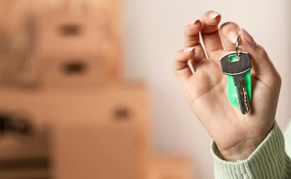 Los solicitantes elegibles para el programa federal reciben un bono para pagar parte de la renta de su casa o departamento
