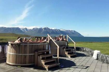 Los spa de cerveza utilizan ingredientes como la malta, la levadura y el lúpulo en tratamientos de relajación y rejuvenecimiento