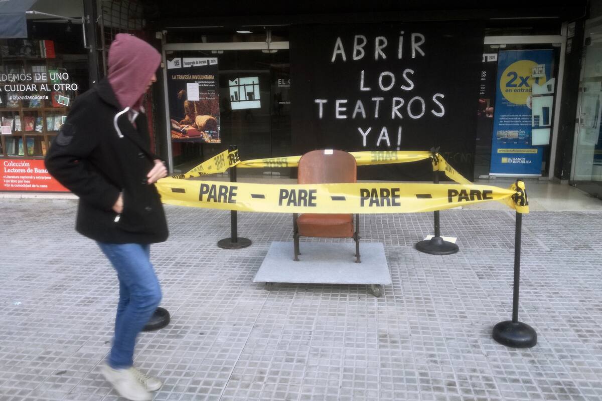 Los teatros volverán a abrir en Uruguay
