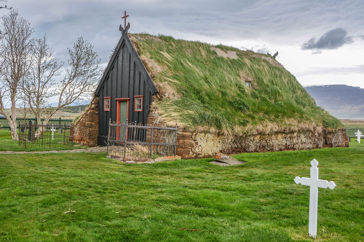 Los techos verdes, uno de los atractivos turísticos de Islandia