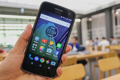 Los teléfonos con Android 7.1.1. usan un certificado raíz para acceder a ciertas páginas Web que se vence en septiembre de 2021