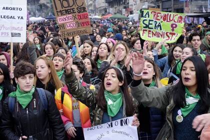 Los temas de género y diversidad sexual dominan el interés de los jóvenes