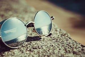 Los tips para limpiar y cuidar tus anteojos para que no se rayen