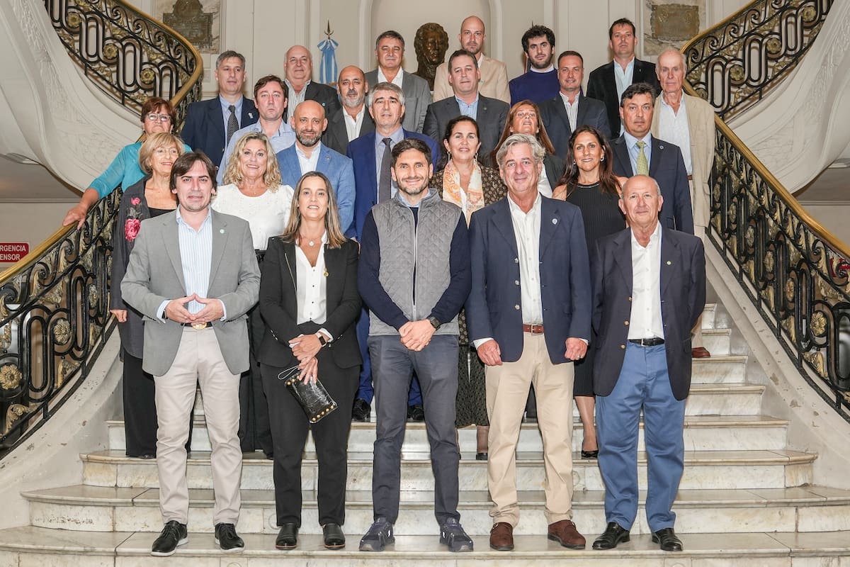 Los titulares de la Mesa de Enlace junto al gobernador de Santa Fe
