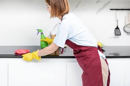 Los trabajadores del servicio doméstico reciben el segundo tramo del último aumento paritario