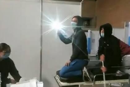 Los trabajadores subieron videos haciendo mal uso de elementos públicos, aseguró la Secretaría de Salud