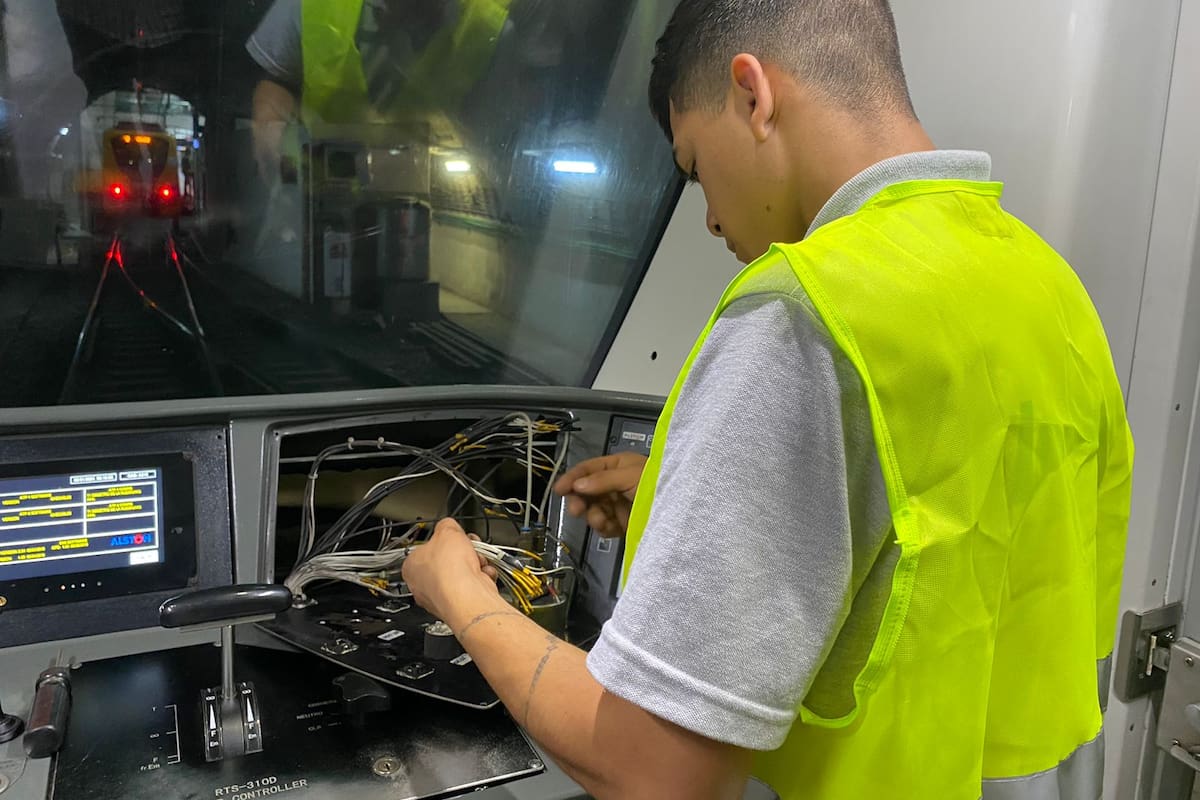 Los trabajos de remodelación en la línea D de subte consisten en cambiar los sistemas de cambios para adaptarse a herramientas más seguras