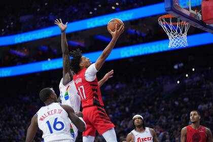 Los Trail Blazers reaccionan en la segunda mitad y vencen 119-102 a los 76ers