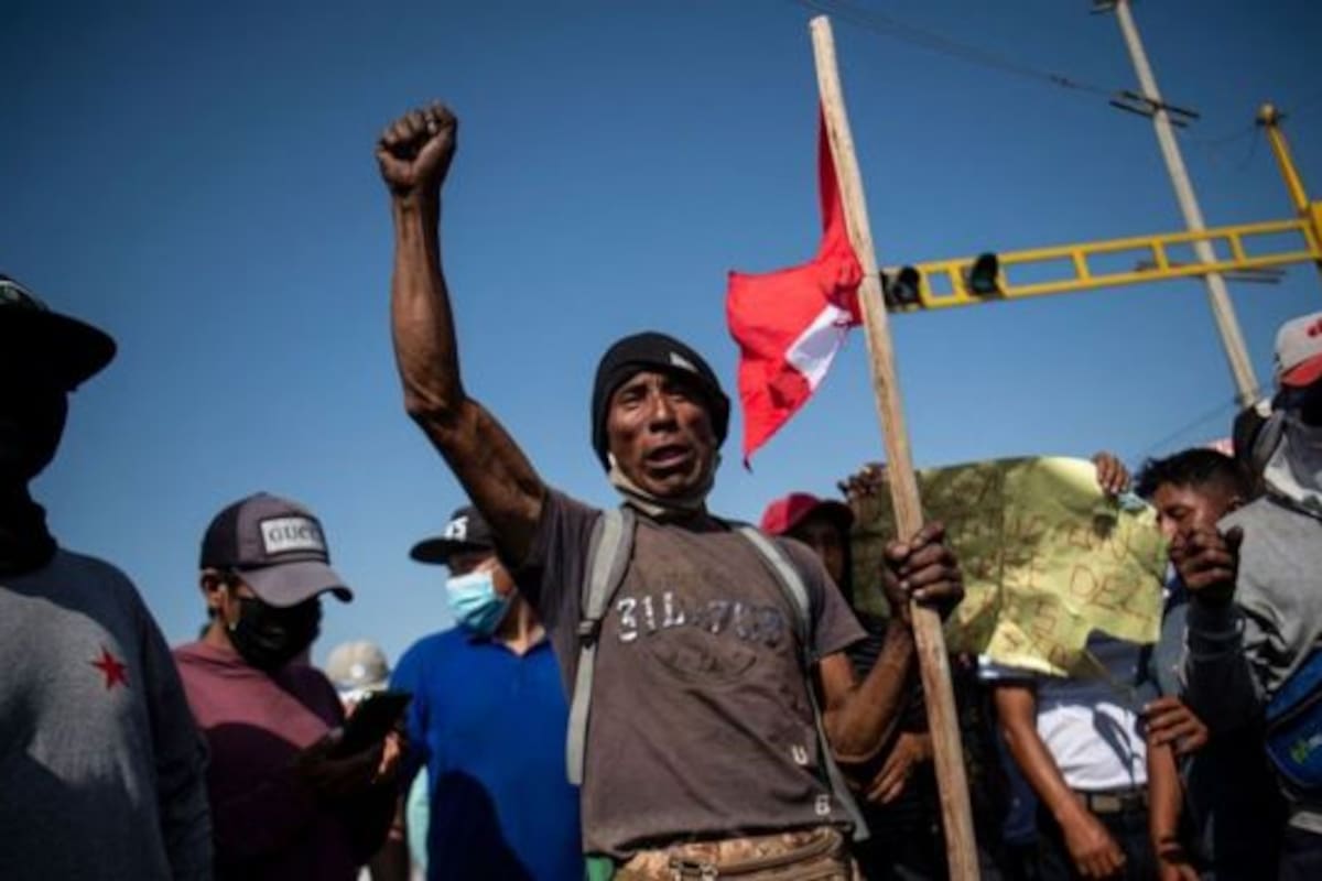 Los transportistas y agricultores habían bloqueado algunas de las principales rutas hacia Lima