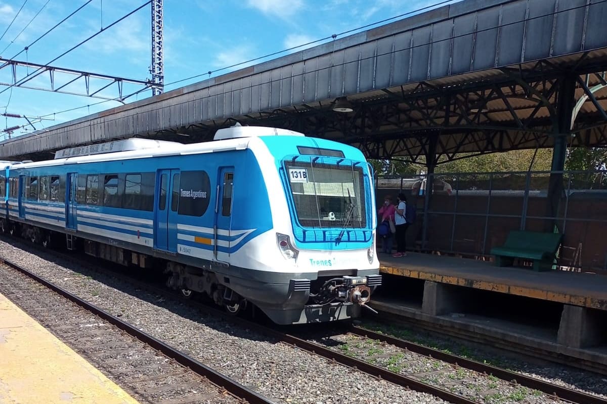 Los trenes circularán a 30 kilómetros por hora por una medida de protesta de La Fraternidad