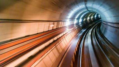 Los trenes comprimían el aire en los túneles y al salir producían un boom sónico