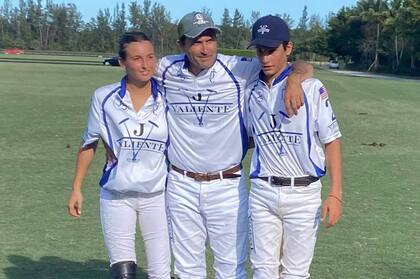 Los tres Cambiaso habían ganado juntos un torneo de 20 goles hace un par de años; ahora se dieron el gusto de compartir la cancha en el nivel de 26, y con una victoria de primera rueda.