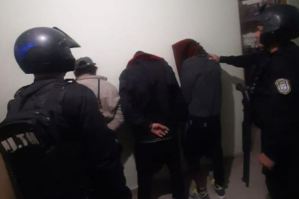 Los tres detenidos tenían armas de fuego de fabricación casera