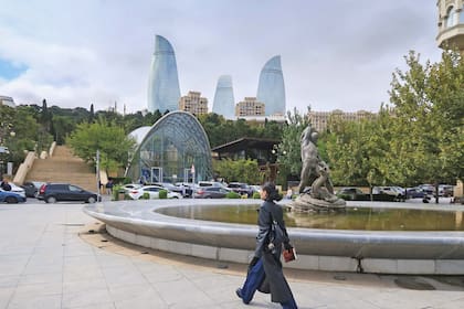Los tres edificios de The Flame Towers, distintivos de Bakú