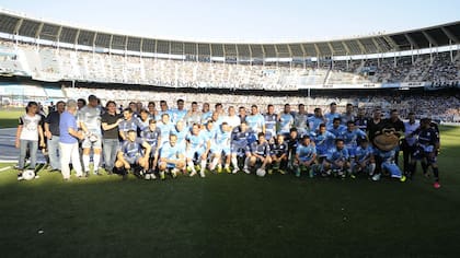 Los tres equipos en la despedida de Milito