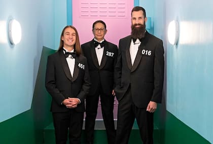 Los tres finalistas disfrutaron de una cena de gala antes de conocer a quién ganó el gran premio de US$4,6 millones de dólares