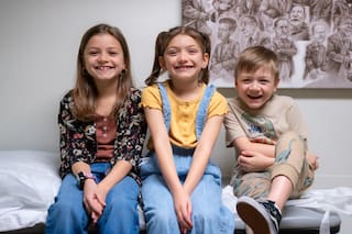 Una terapia española le salva la vida a “la familia con peor suerte del mundo”