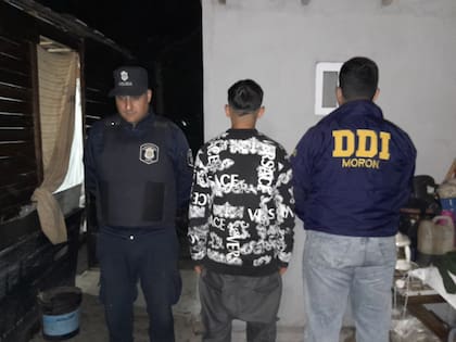Los tres jóvenes fueron detenidos la madrugada del domingo