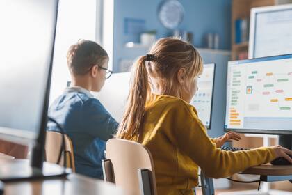 Los tres nombres femeninos más asociados a un mayor coeficiente intelectual, según la IA
