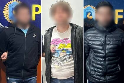 Los tres sospechosos detenidos por la Policía Federal Argentina (PFA)