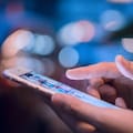 Cómo activar el teclado de una mano en el celular