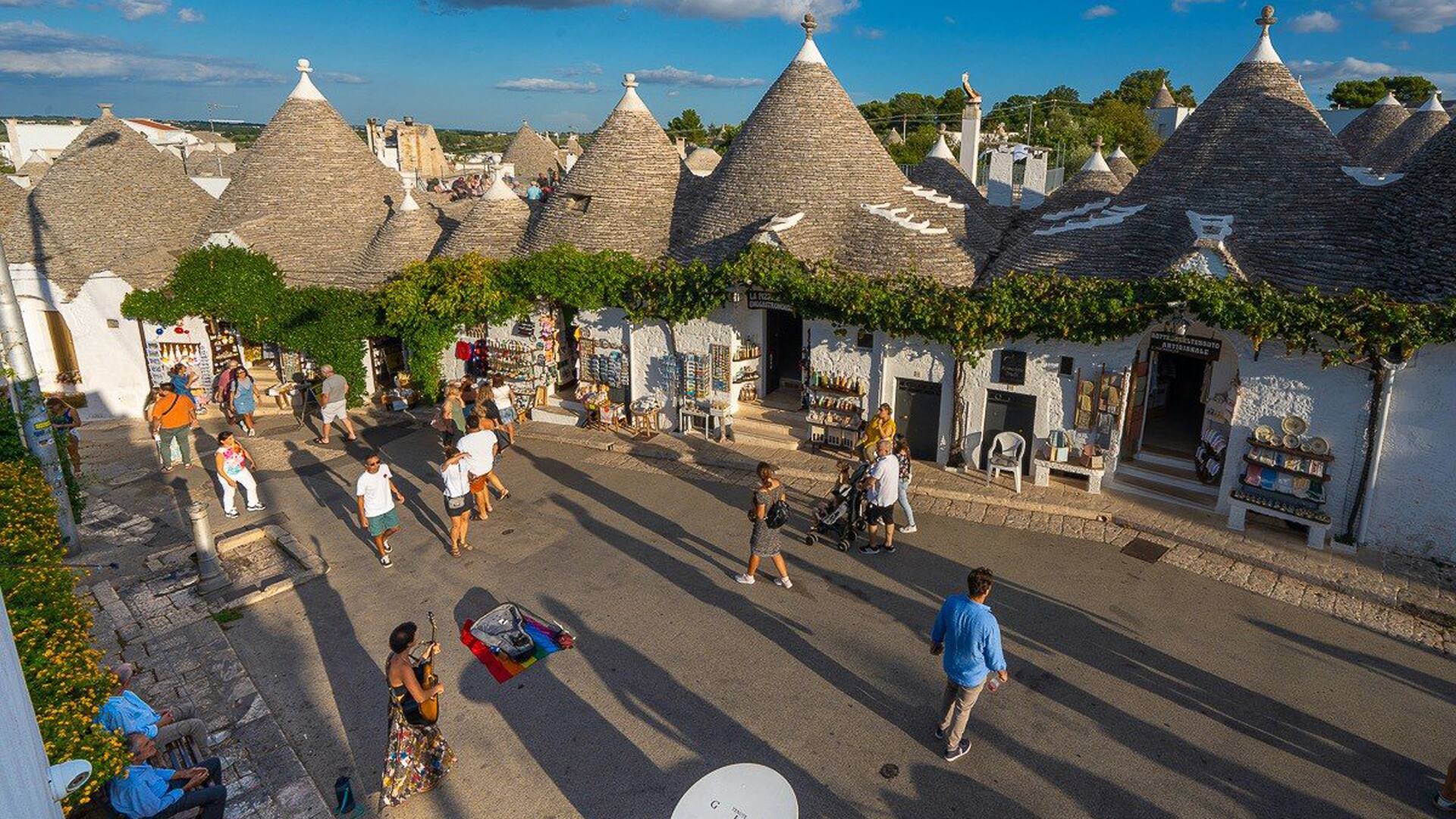 Estas construcciones clásicas de Alberobello son patrimonio de la humanidad por Unesco desde 1996