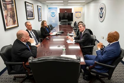Los últimos acercamientos del alcalde con el gabinete de Trump generaron incertidumbre respecto de la decisión de la Justicia de levantar los cargos contra Adams