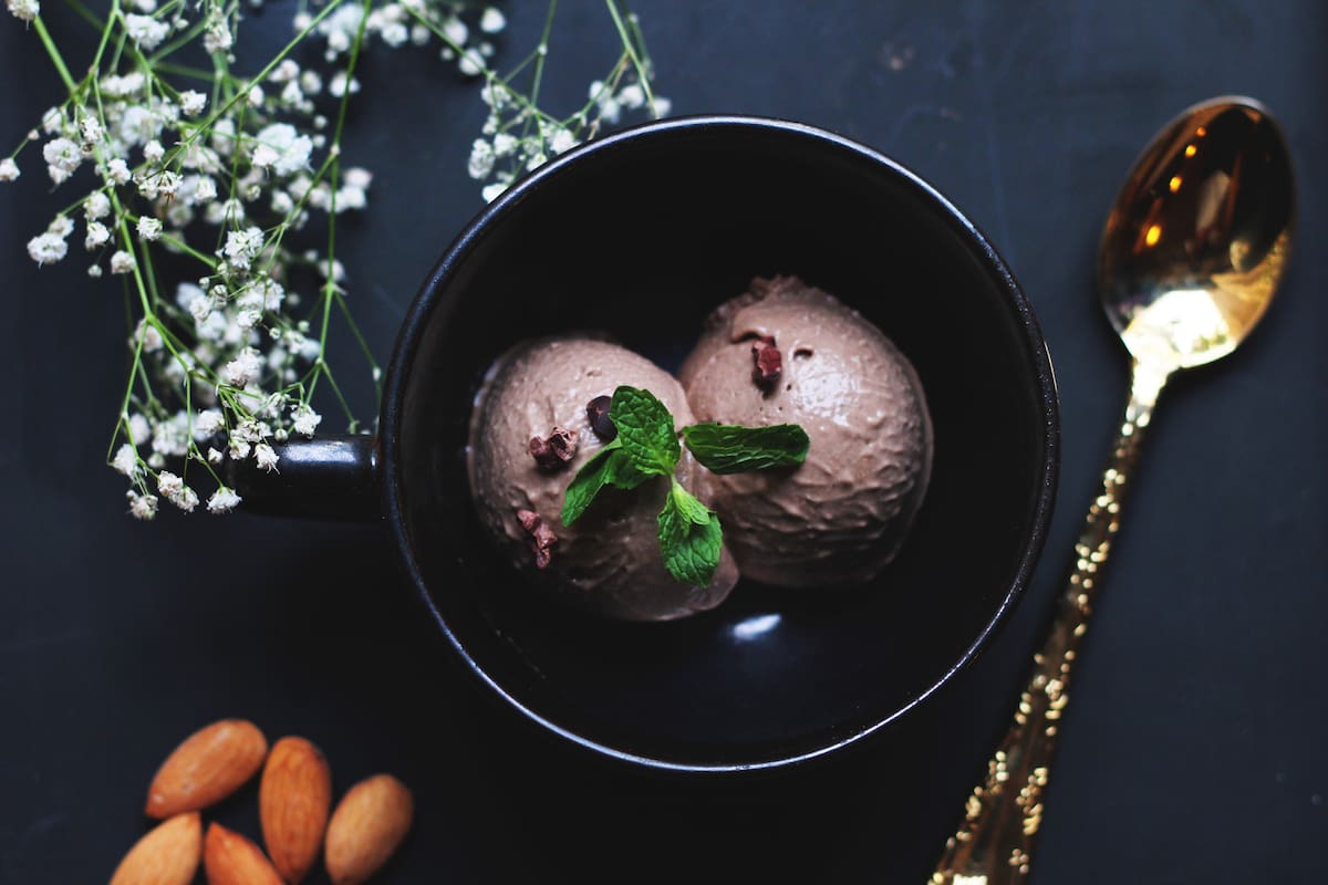 Los últimos días de calor se combaten con helado y postres bien fríos.