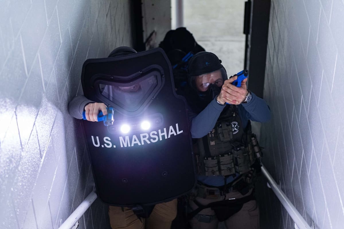Los U.S. Marshals irrumpieron en la vivienda sin presentar una orden judicial, según la familia afectada (imagen ilustrativa)