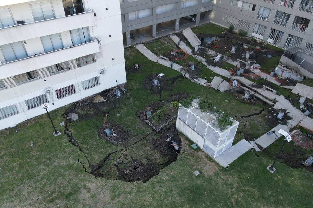 Los vecinos afectados por el siniestro aún no saben cuando podrán volver a sus viviendas
