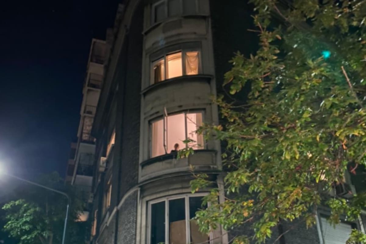 Los vecinos de Cristina Kirchner rechazaron las nuevas medidas con un cacerolazo desde las ventanas