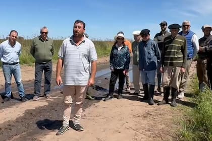 Los vecinos y productores reclaman obras urgentes en los caminos rurales de Bolívar