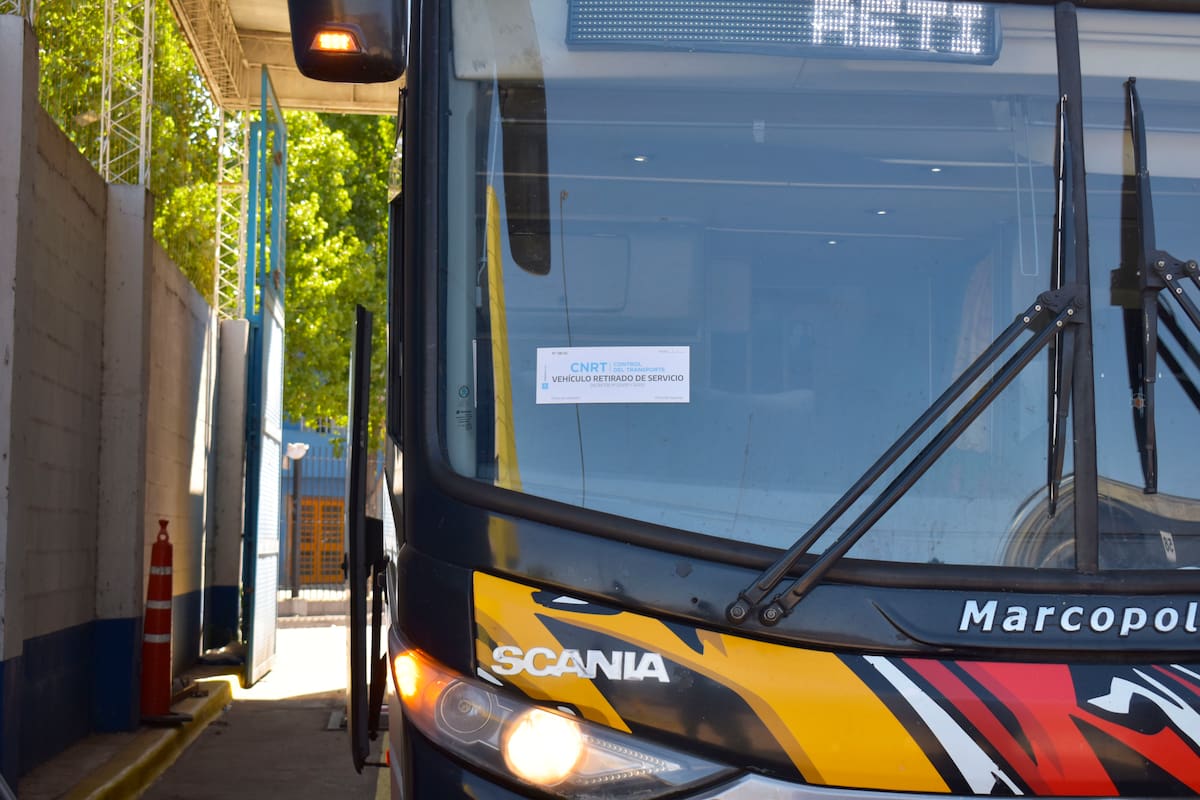 Los vehículos ahora deberán contar con una verificación oficial.