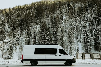 Los vehículos de alquiler también están sujetos a la nueva ley de tracción de Colorado (Unsplash)
