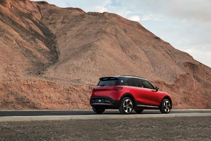 Los vehículos serán vendidos y atendidos por una red especializada conformada por concesionarios Mercedes Benz